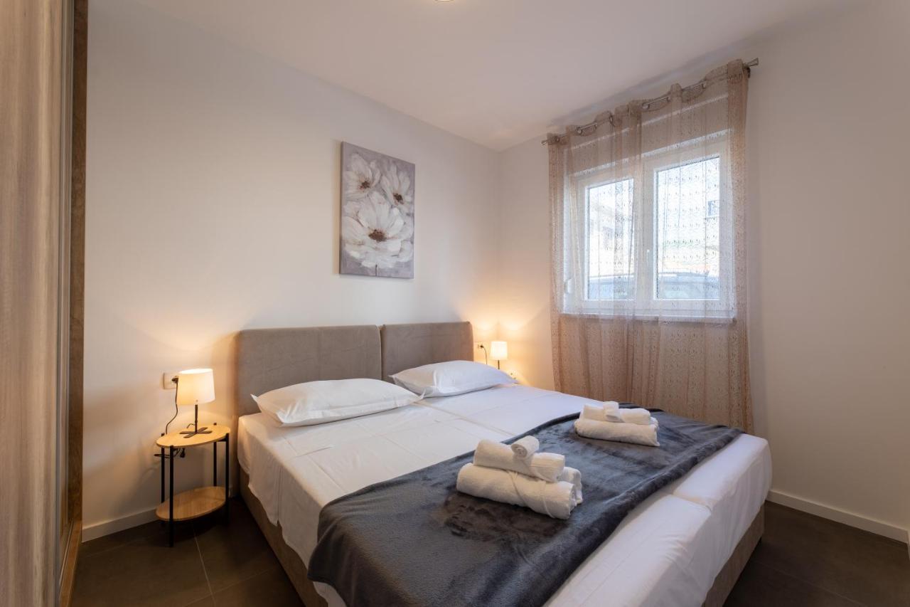 Apartments Maya & Tina Trogir Exteriér fotografie