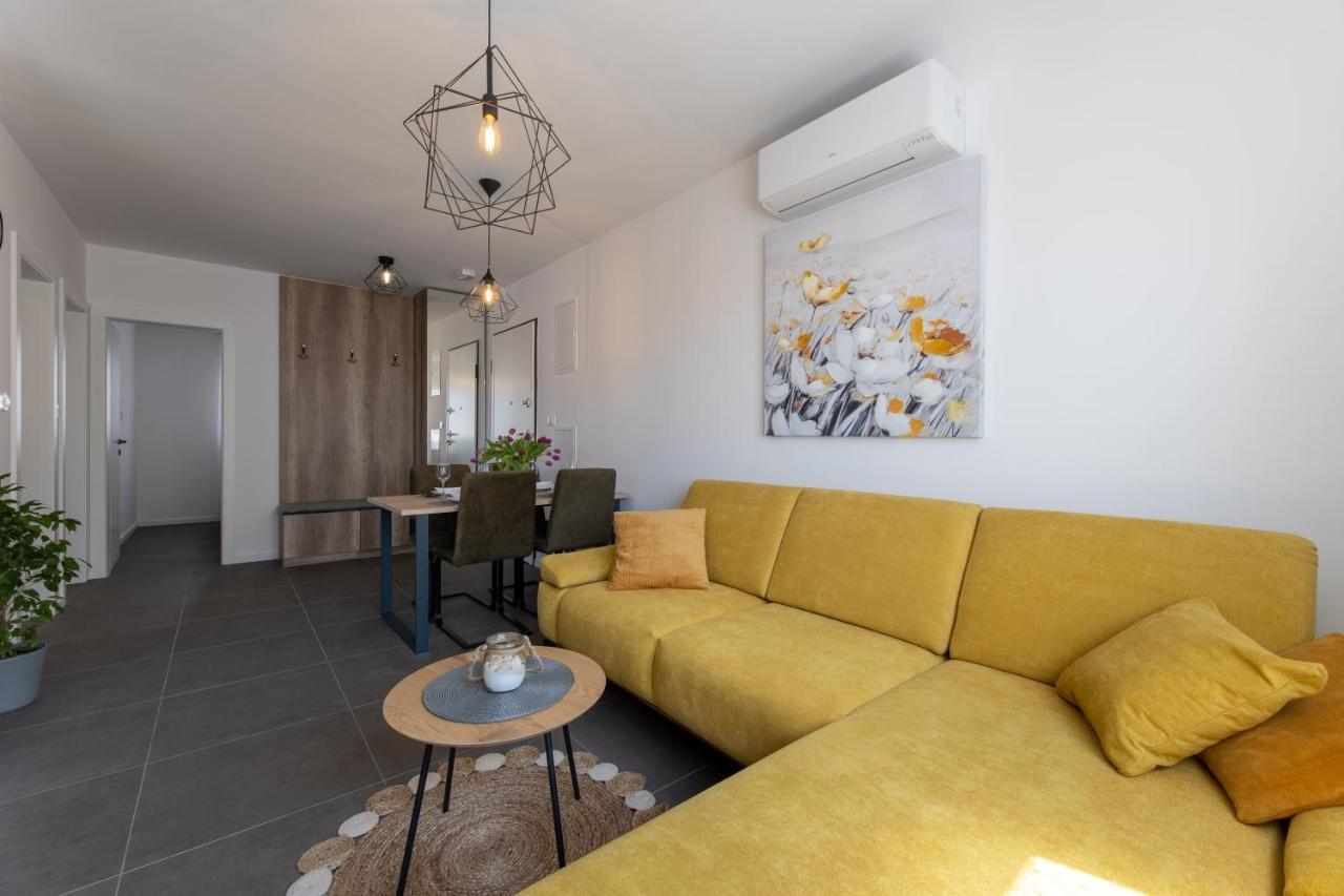 Apartments Maya & Tina Trogir Exteriér fotografie